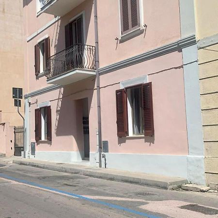 International House Olbia Hotel Ngoại thất bức ảnh